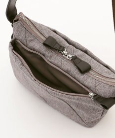 Y'SACCS ストリームラインポシェット