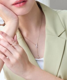 Phoebe 【金属アレルギー対応】ラディアンスビジューYラインネックレス　シャンパンゴールド