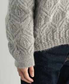 muuc 〈うっとり柔らか上質な極細繊維〉〈キッドモヘア×ウール×アルパカ×シルク〉リーフ模様編み セーター