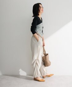 Green Parks 表面感サテンタックパンツ