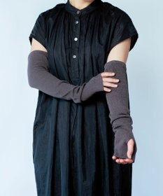 AND WOOL 〈上質な素材と手仕事から生まれた優しいニット〉コットンシルクカシミヤのアームカバー