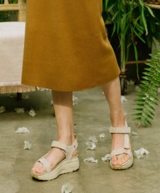 INTER-CHAUSSURES 【BUSSOLA】厚底アンクルストラップサンダル