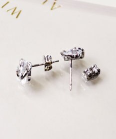 Tiaclasse 【安田美沙子さん着用・金属アレルギー対応】スウィングストーンピアス/イヤリング