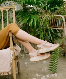 INTER-CHAUSSURES 【BUSSOLA】厚底アンクルストラップサンダル