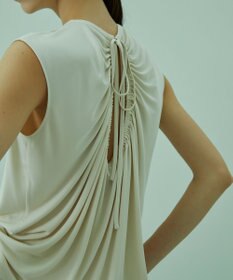 BEIGE， MELLE / ノースリーブトップス