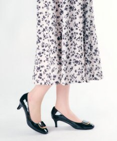 Dominic3 スクエアモチーフ レザーパンプス