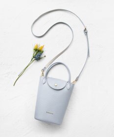 TOCCA 【八木アリサさん着用】PETAL SILHOUETTE LEATHER POCHETTE ポシェット
