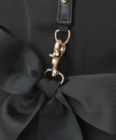 Maison de FLEUR リボンチャーム付き3ルームトートバッグ