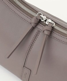 Y'SACCS ハーフムーンボディショルダーバッグ