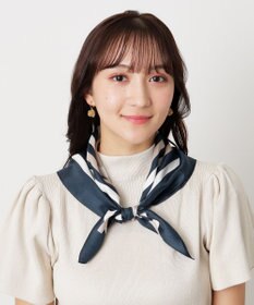 MOONBAT 【美人百花4月号掲載/シルク100%】フルラ (FURLA) スクエア柄 シルクプリントスカーフ 65cm×65cm