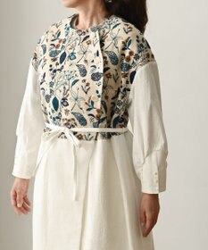 muuc 〈2WAY〉〈遠州織物の工場で織られた上質なコットン・シアサッカー生地〉〈通年着られる〉筆記帳刺繍ノーカラー 羽織り＆ワンピースドレス