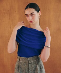 YECCA VECCA シャーリングオフショルニット