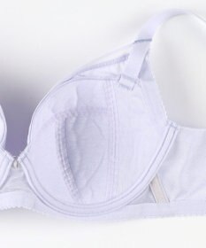 WACOAL 【小さく見せるブラ】 シンプル ブラジャー 着やせ効果 コンパクトにメイク バストの突出をおさえる 背中の段差を軽減 大きいサイズ レディース BRB452 /ワコール