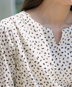 Tiaclasse 【洗える】柄プリントブラウス