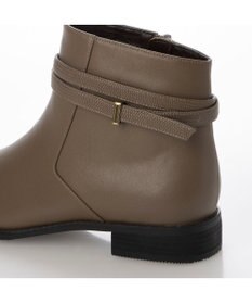 ing <ing>【撥水革】ベルトデザインフラットショートブーツ