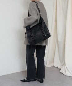 russet ナイロンジャガードメタルバックルショルダーバッグ L(CE-1656)