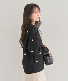 Green Parks ・ｓｗｉｎｇ　ｂｙ　デイジー刺繍スウェット