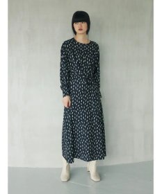 Green Parks armonia．スクエアドットプリントタックワンピース