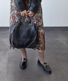 INTER-CHAUSSURES 【RIPANI】レザーハンドバッグ