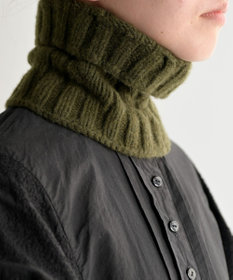 AND WOOL 〈上質な素材と手仕事から生まれた優しいニット〉メリノウール・ケーブル編みスヌード