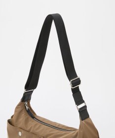 TOPKAPI 【Breath TOPKAPI】【軽量430g】Train 防水ポリエステル ワイド ショルダーバッグ