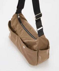 TOPKAPI 【Breath TOPKAPI】【軽量430g】Train 防水ポリエステル ワイド ショルダーバッグ