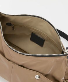 TOPKAPI 【Breath TOPKAPI】【軽量430g】Train 防水ポリエステル ワイド ショルダーバッグ