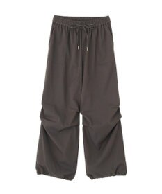 Green Parks 表面感サテンタックパンツ