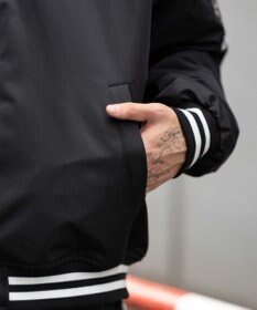 WEGO 【ユニセックス着用ITEM】グラフィックパファースタジャン