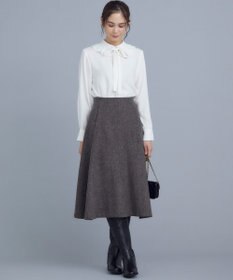 組曲 フリルカラーブラウス