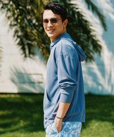 San-ai Resort（三愛水着楽園） ★新色ブルー入荷【UPF50＋】　ユニセックス　サーマルラッシュパーカー　S・M・L　【Reir（レイール）】