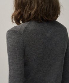 ATON RAMIE WOOL RIB | リブモックネックセーター