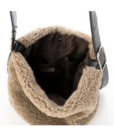 UNBILLION カシュカシュ cachecache / フリーハンドルボアショルダーバッグ