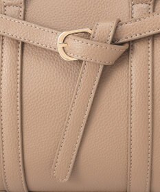 YECCA VECCA 2wayベルトデザインハンドバッグ