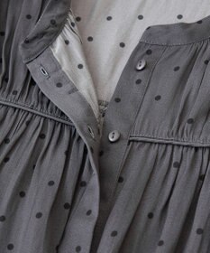 YECCA VECCA ドット柄ギャザーブラウス