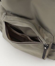 Y'SACCS フロントポケットベーシックリュック