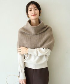 UNFILO 【WEB/一部店舗限定】ふわふわニット ケープスヌード モカ