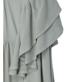 Green Parks ・Ｐｅｔｉｔ　Ｆｌｅｕｒ　ラッフルショルダーブラウス