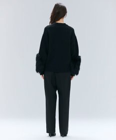 BEIGE， 【洗える・VERY NaVY12月号掲載】CHESTER / フェイクファークルーネックニット