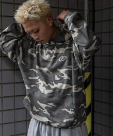 WEGO 【ユニセックス着用ITEM】パターンメタルワンポイントプルパーカー