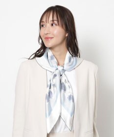 MOONBAT FURLA(フルラ)シルクツイル 水彩フラワー スカーフ 88cm×88cm