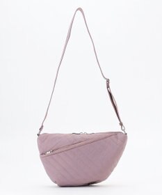 Y'SACCS ナイロンキルティングボディバッグ