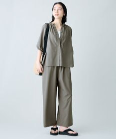 ANY 楽映えフリルネックブラウス（セットアップ着用可）