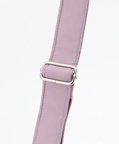 Y'SACCS ナイロンキルティングボディバッグ