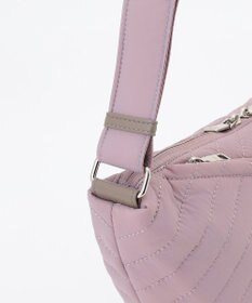 Y'SACCS ナイロンキルティングボディバッグ