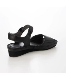 ing <ing>【WEB限定】【サスティナブル】ウエッジヒールレザーサンダル