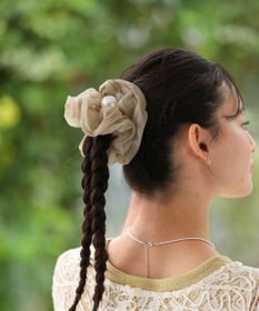 Green Parks ・ＨＡＬＦ　ＴＩＭＥ　大粒パール付きヘアシュシュ