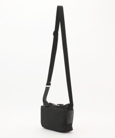 Y'SACCS ストリームラインポシェット