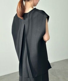 UNFILO フォルムニットジレ