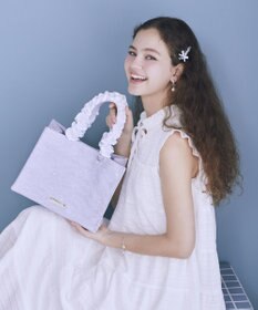 Maison de FLEUR ブルーマニアフリルハンドルスクエアトートバッグ